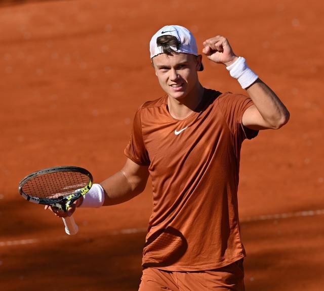 添了更多悬 添了更多悬